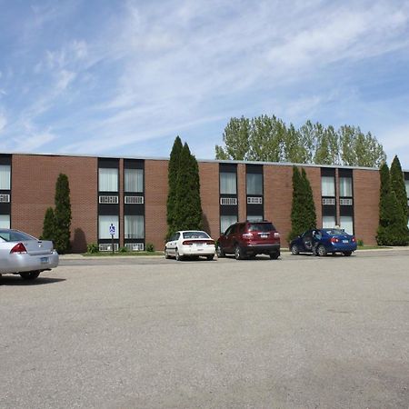 Sunlac Inn Lakota Luaran gambar