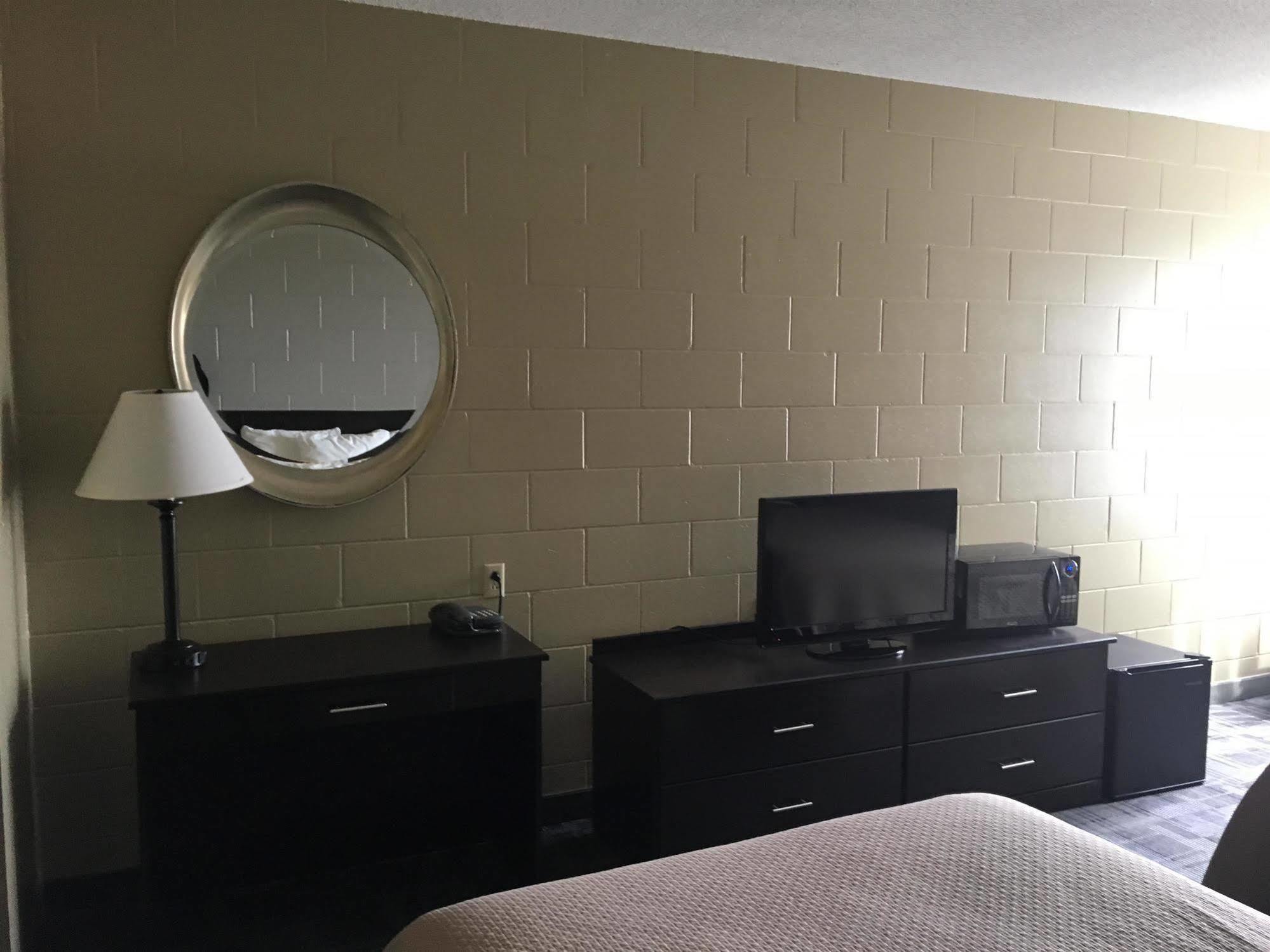Sunlac Inn Lakota Luaran gambar