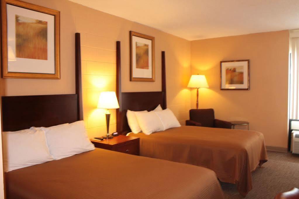 Sunlac Inn Lakota Luaran gambar