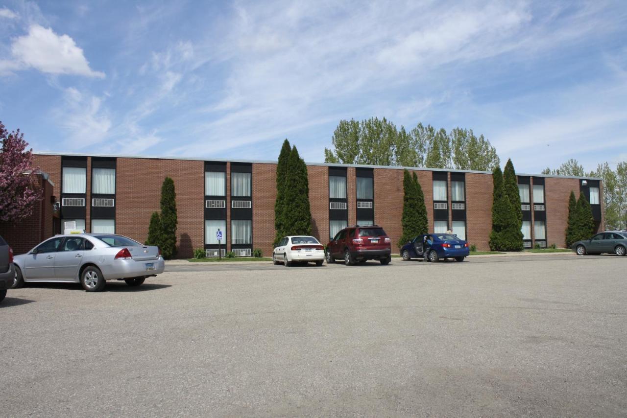 Sunlac Inn Lakota Luaran gambar
